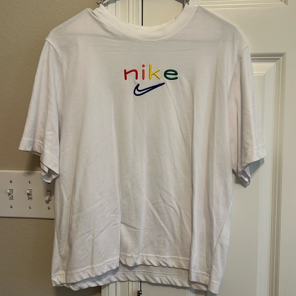 nike tee shirt